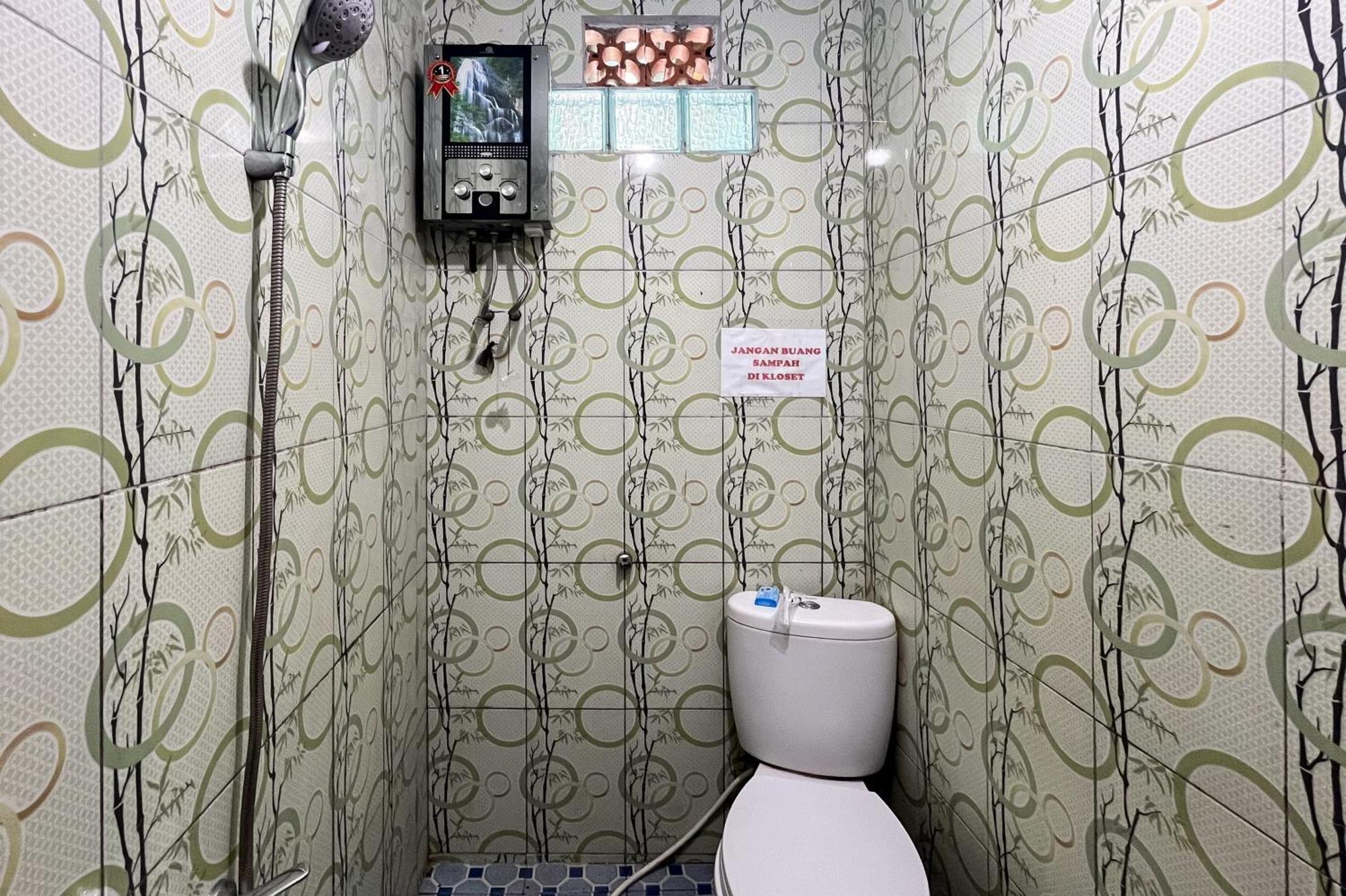 Reddoorz At Villa Waterfun Favour Pagar Alam Pagaralam Exterior foto